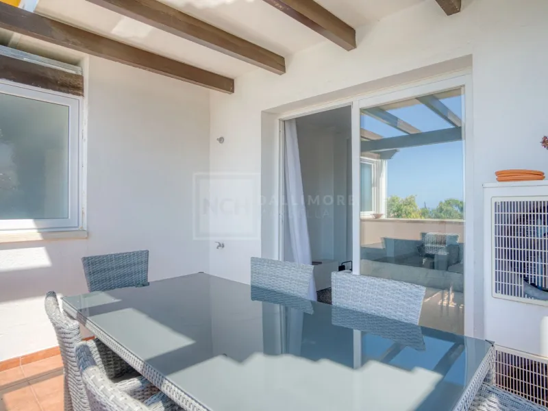 3-BEDROOM PENTHOUSE WITH SEA VIEWS IN PINOS DE NAGUELES