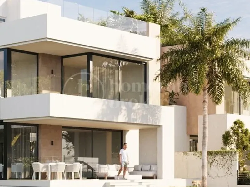 Villa Belice - Beachside contemporary Villa