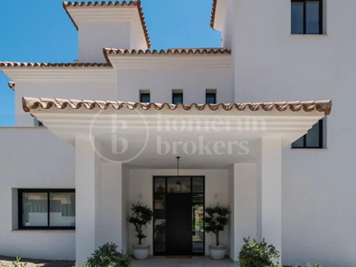 Villa Belice - Beachside contemporary Villa