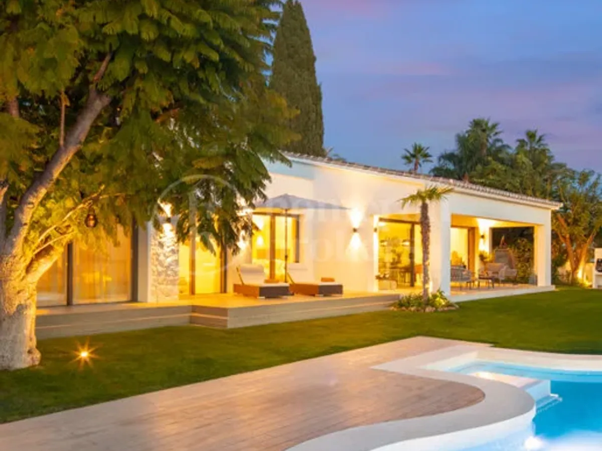 Villa Belice - Beachside contemporary Villa