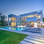 Beachside Contemporary Villa near Malibu Puerto Banus 1
