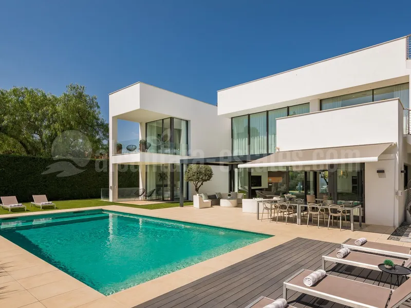Beachside Contemporary Villa near Malibu Puerto Banus