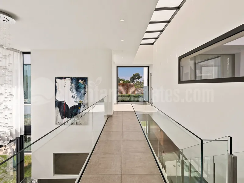 Beachside Contemporary Villa near Malibu Puerto Banus