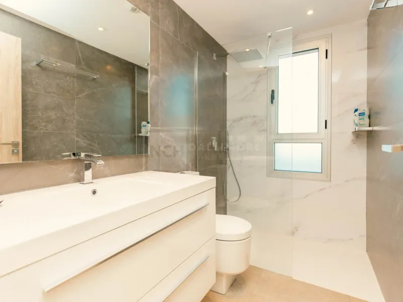 3-Bedroom South-Facing Penthouse in La Cala Golf