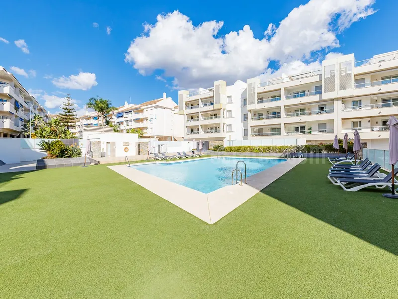 Penthouse with solarium on San Pedro Beach