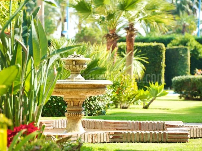 South west facing first floor apartment in La Rada, frontline San Pedro Beach