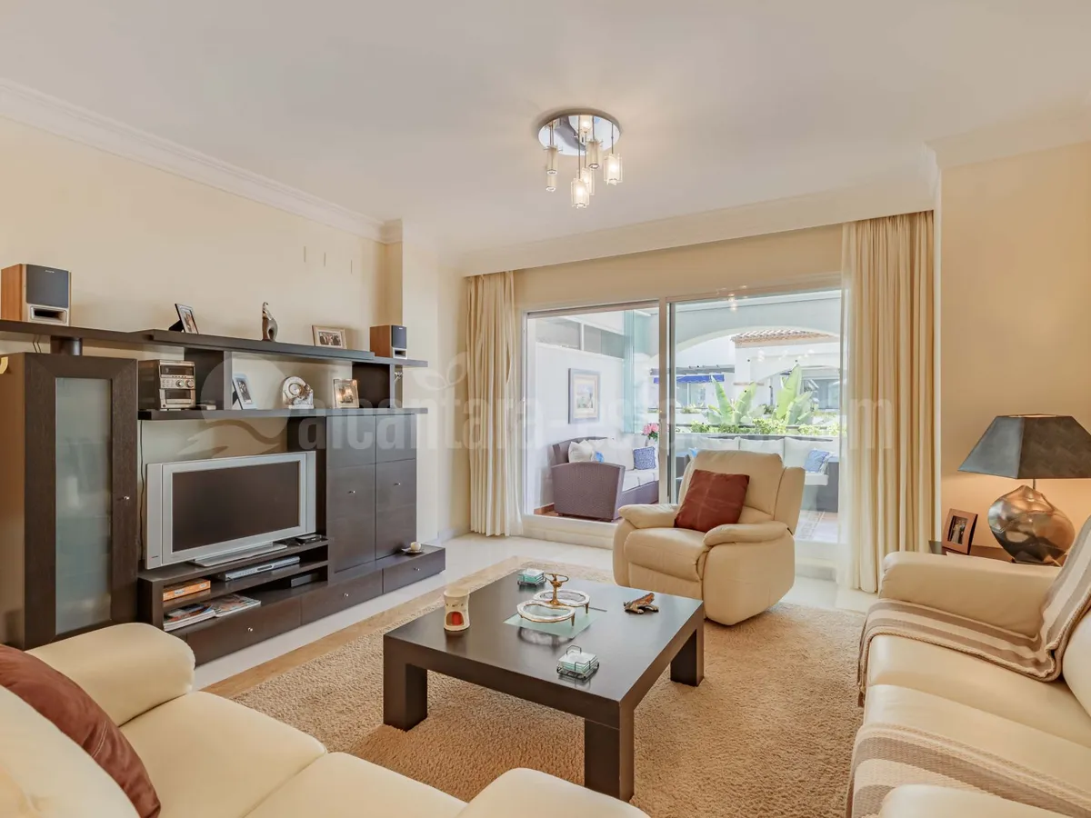 South west facing first floor apartment in La Rada, frontline San Pedro Beach