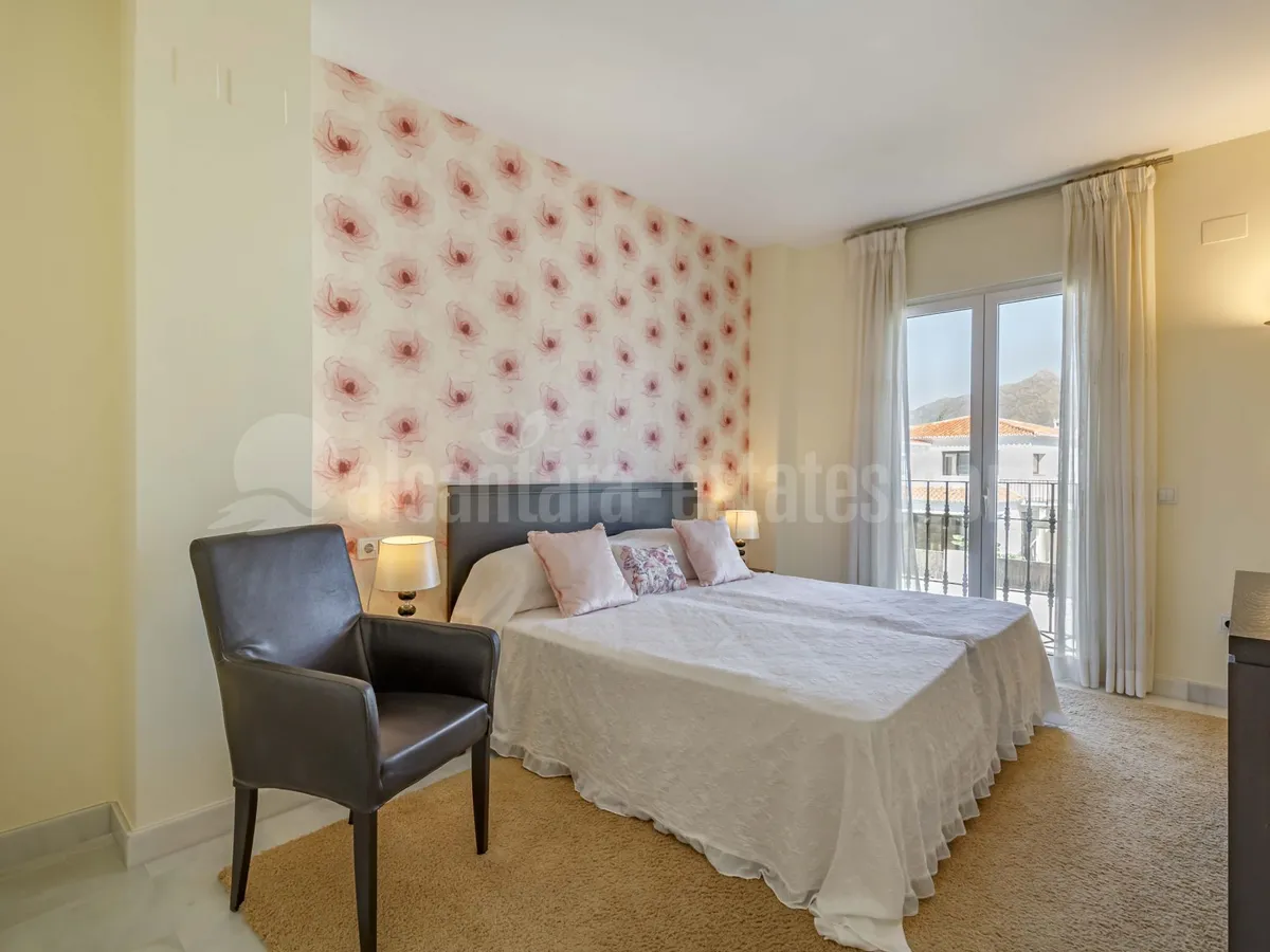 South west facing first floor apartment in La Rada, frontline San Pedro Beach