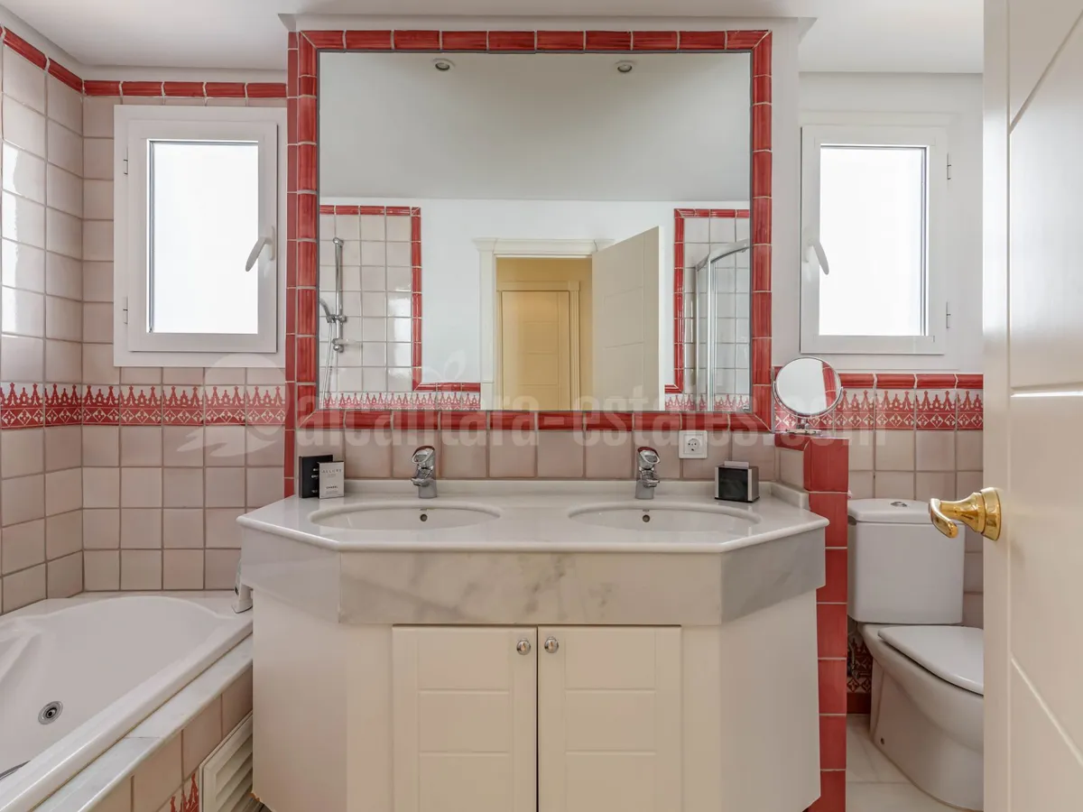 South west facing first floor apartment in La Rada, frontline San Pedro Beach