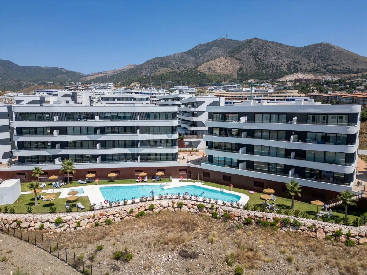 MODERN TWO-BEDROOM COASTAL PENTHOUSE WITH SEA VIEWS AND LUXURY FINISHES