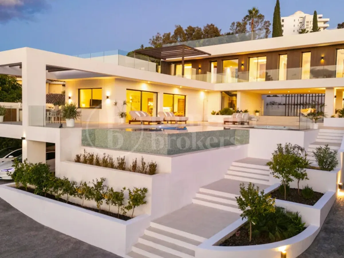 Villa Julia – Contemporary Newly Built Luxury Villa