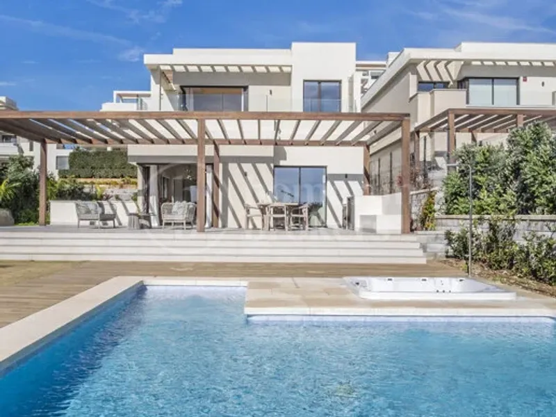 Villa Julia – Contemporary Newly Built Luxury Villa