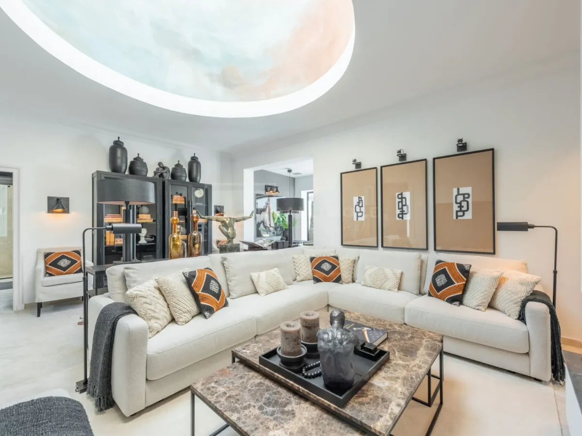 FRONT LINE BEACH BUNGALOW IN MARBELLA