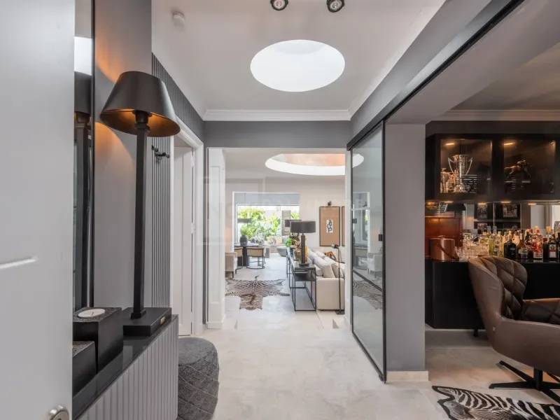 FRONT LINE BEACH BUNGALOW IN MARBELLA