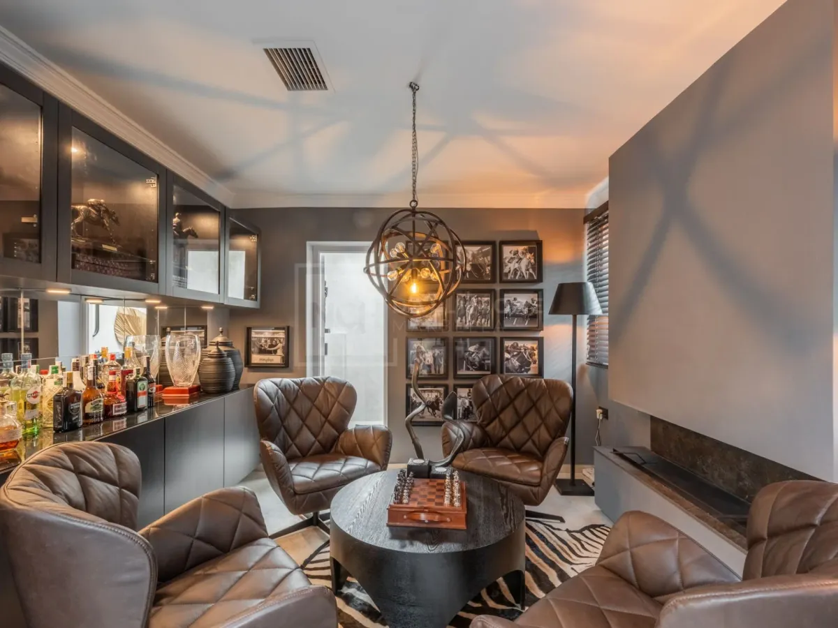 FRONT LINE BEACH BUNGALOW IN MARBELLA