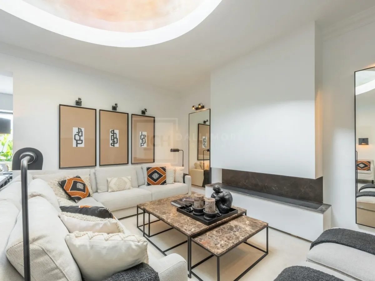 FRONT LINE BEACH BUNGALOW IN MARBELLA