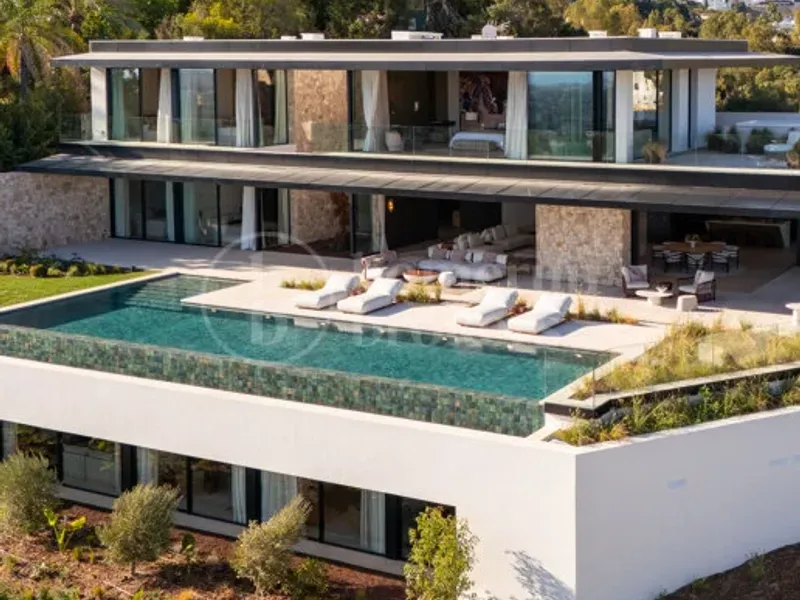 Villa Marbella – Luxury Mansion with Panoramic Views