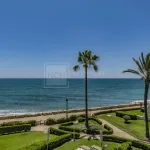 STUNNING 4 BEDROOM TOWNHOUSE LOCATED FRONT LINE BEACH IN MARBELLA 8