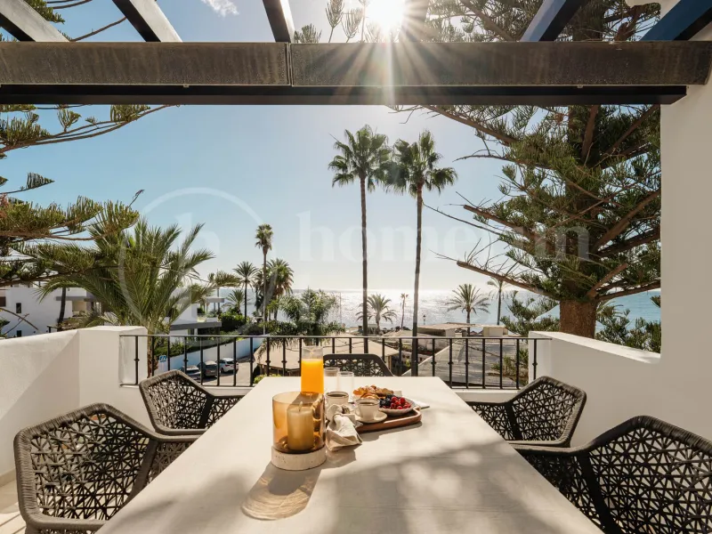 Penthouse Horizon - Elegant Three-Bedroom Duplex with Sea Views in San Pedro