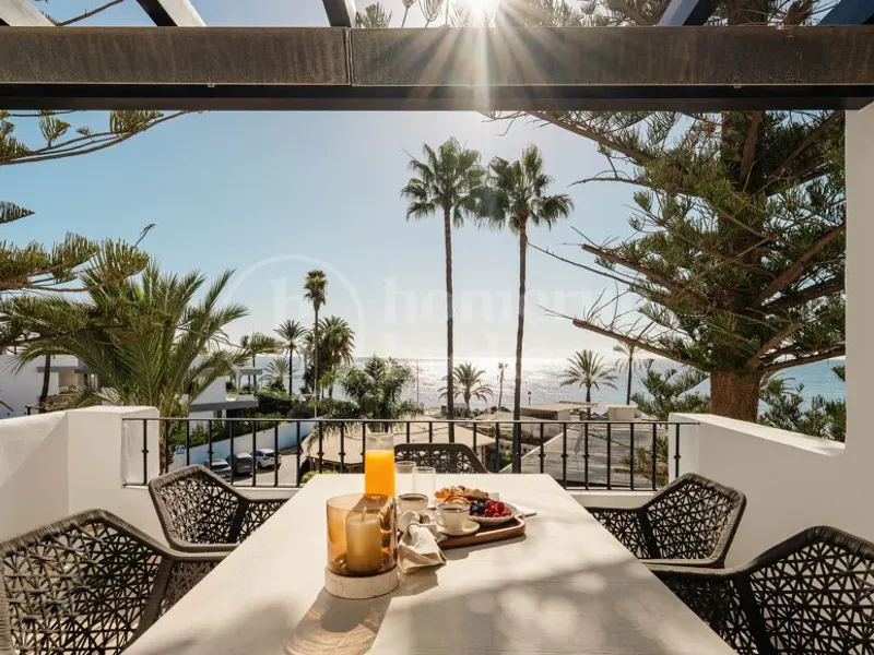 Penthouse Horizon - Elegant Three-Bedroom Duplex with Sea Views in San Pedro