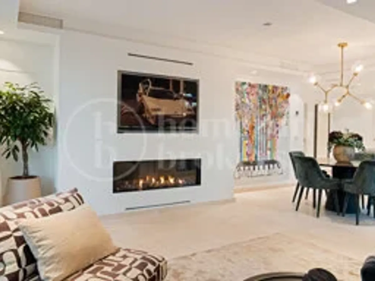 Penthouse Horizon - Elegant Three-Bedroom Duplex with Sea Views in San Pedro