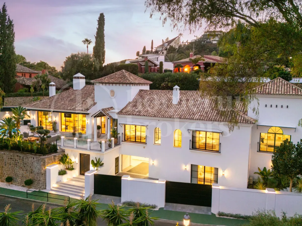 Villa Skyfall - Golf Front 5-Bedroom Villa in El Herrojo, La Quinta