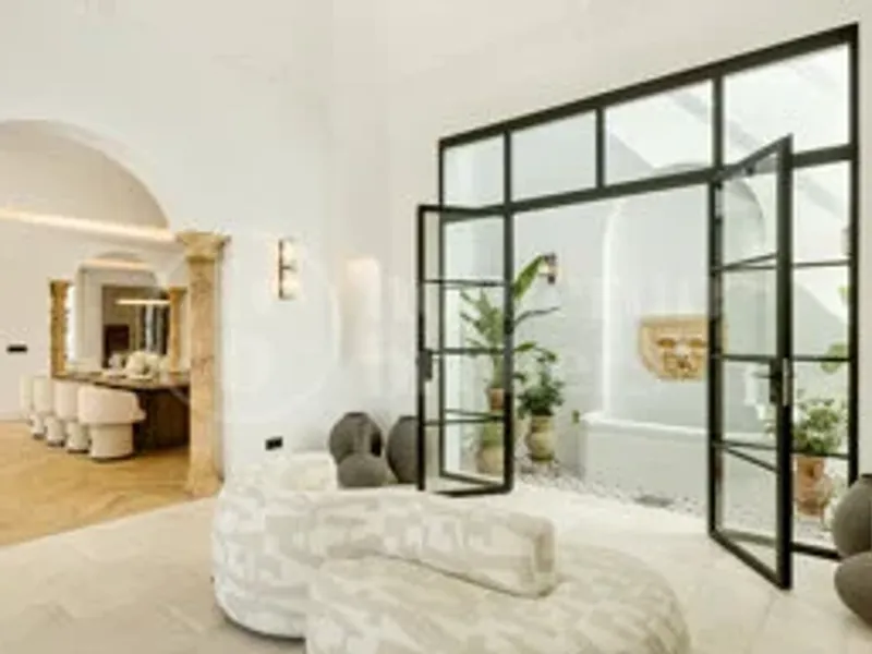 Villa Skyfall - Golf Front 5-Bedroom Villa in El Herrojo, La Quinta