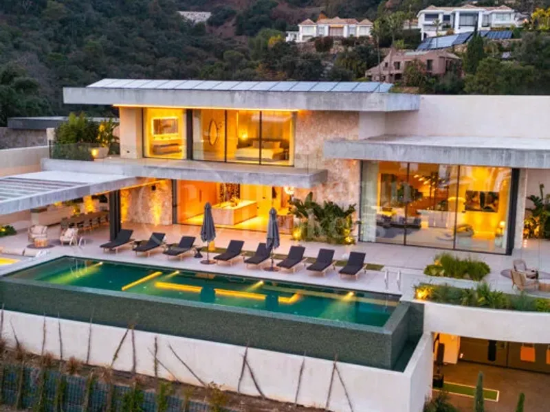 Villa Skyfall - Golf Front 5-Bedroom Villa in El Herrojo, La Quinta