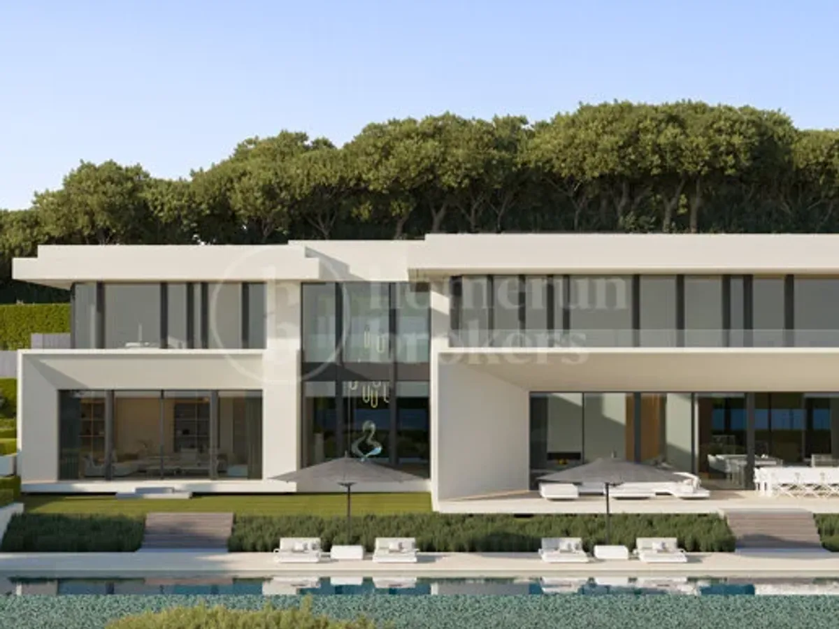 Villa Skyfall - Golf Front 5-Bedroom Villa in El Herrojo, La Quinta