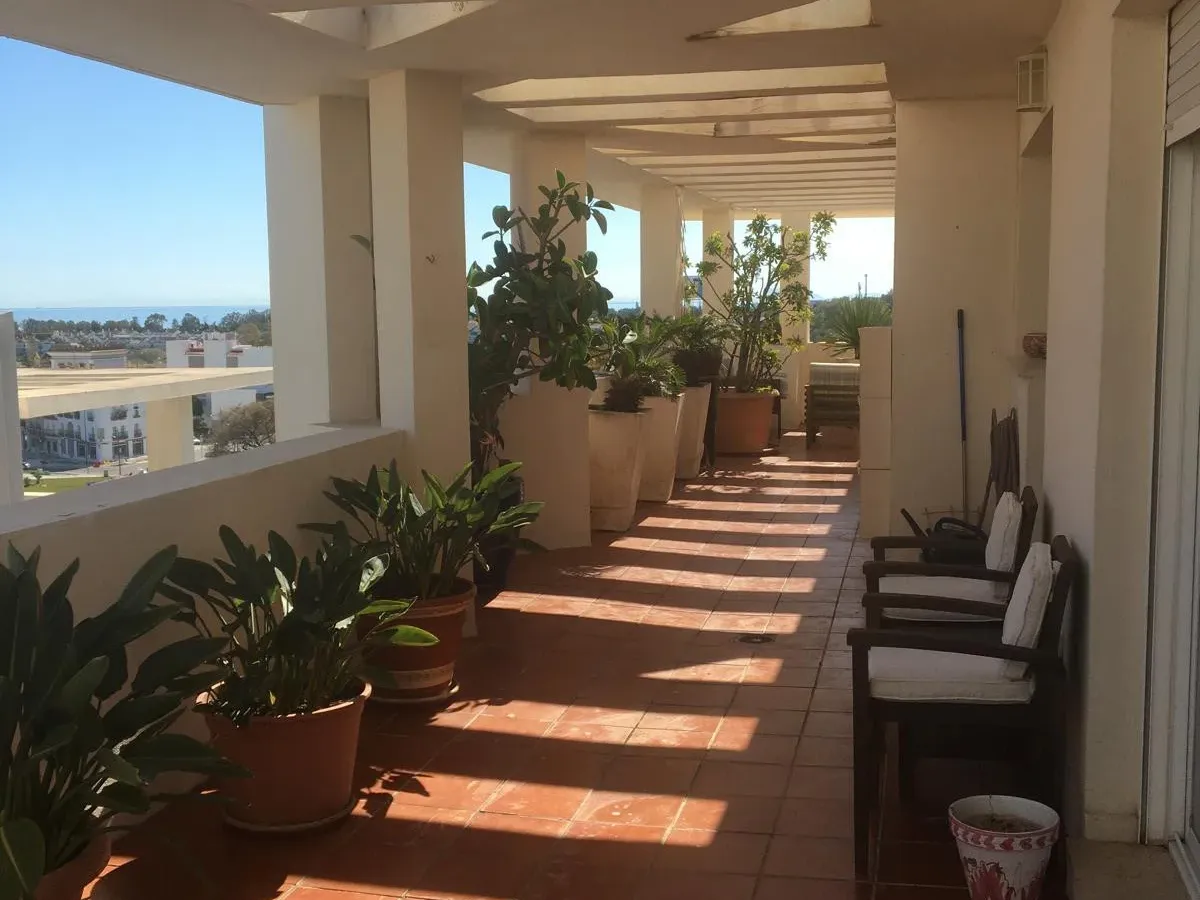 Bright Sea-View Duplex Penthouse Near the Boulevard in San Pedro de Alcántara