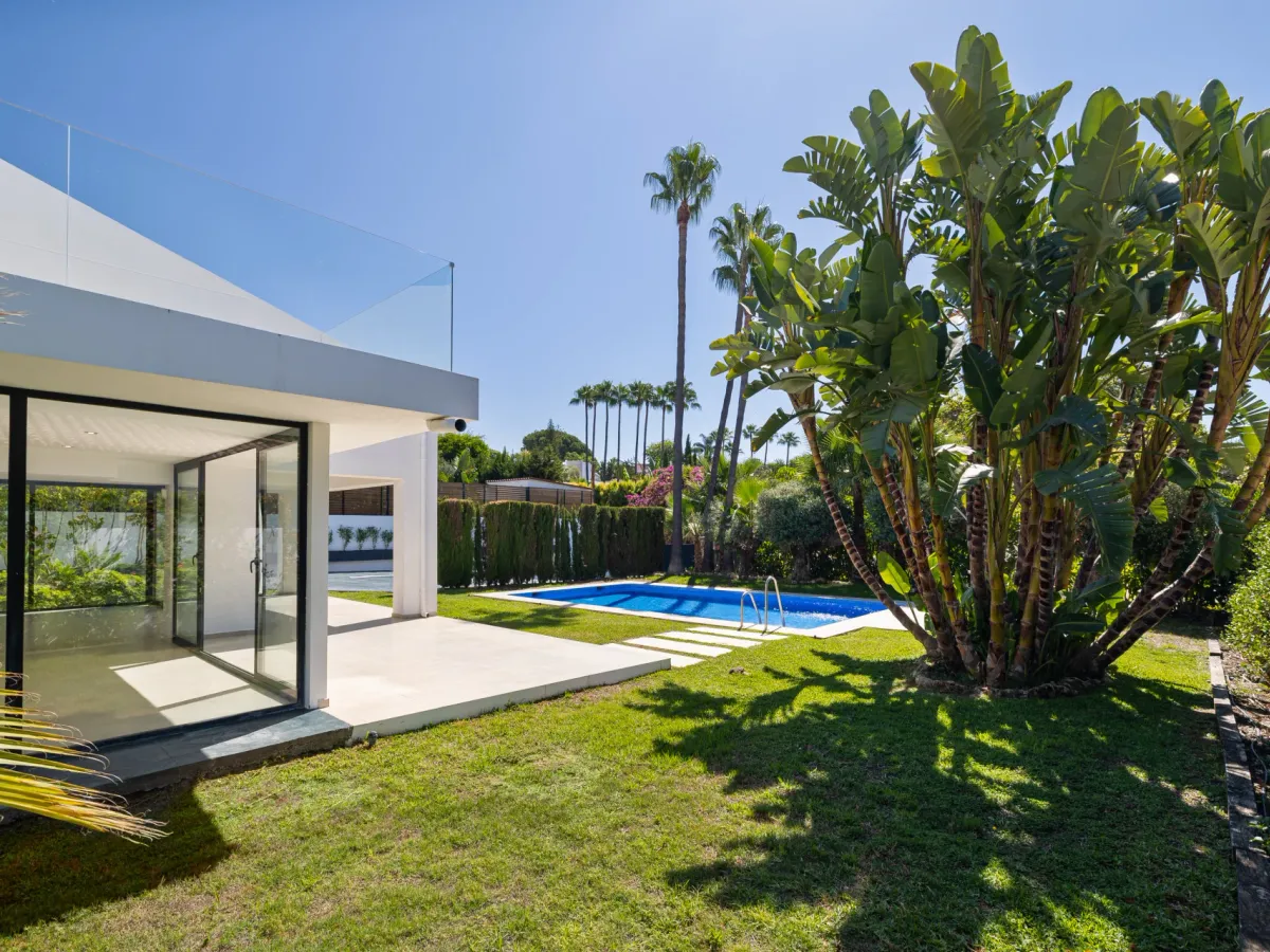 Contemporary Villa with Private Pool in Alta Vista, San Pedro de Alcántara