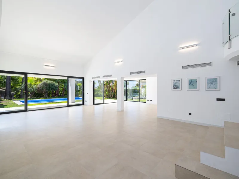 Contemporary Villa with Private Pool in Alta Vista, San Pedro de Alcántara