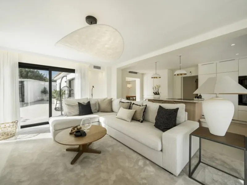 Fully Renovated Beachside Villa in San Pedro de Alcántara with Five En-Suite Bedrooms