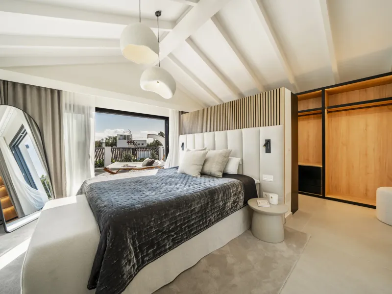 Fully Renovated Beachside Villa in San Pedro de Alcántara with Five En-Suite Bedrooms