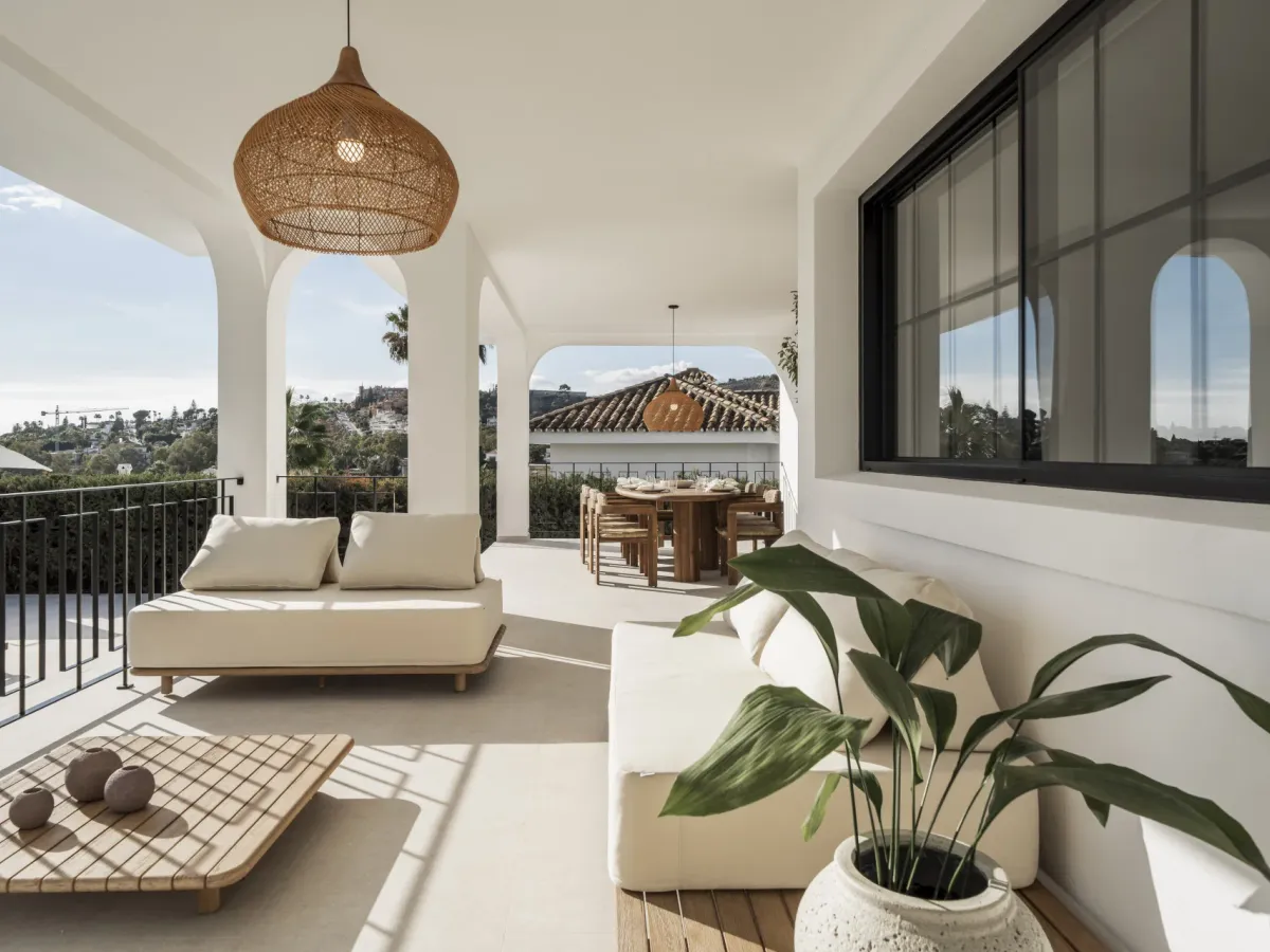 Renovated Luxury Villa in Nueva Andalucía with Golf & Sea Views and Private Spa