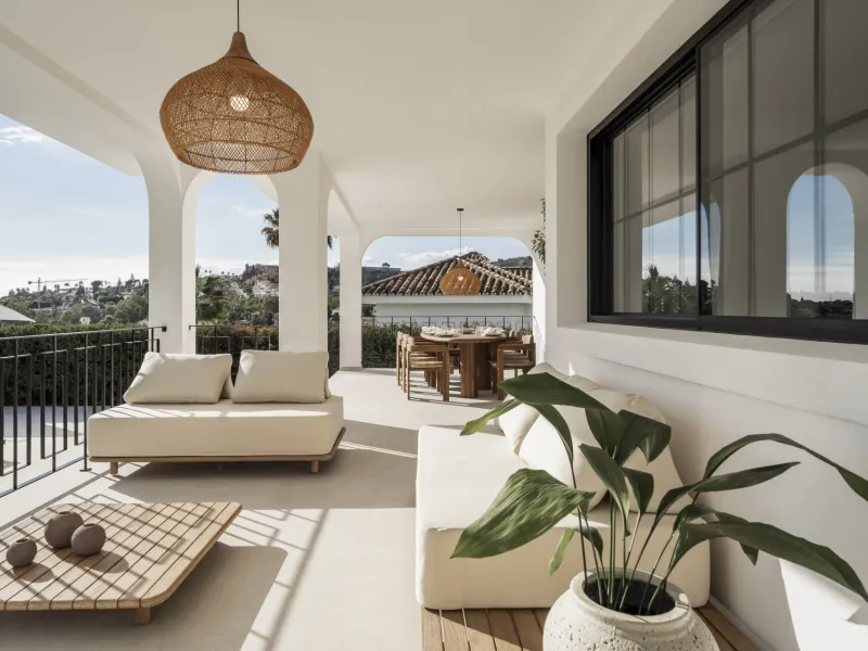 Renovated Luxury Villa in Nueva Andalucía with Golf & Sea Views and Private Spa