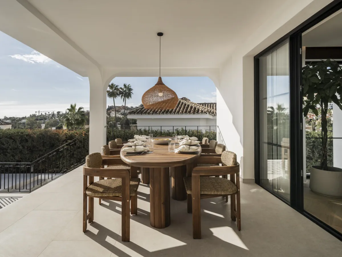 Renovated Luxury Villa in Nueva Andalucía with Golf & Sea Views and Private Spa