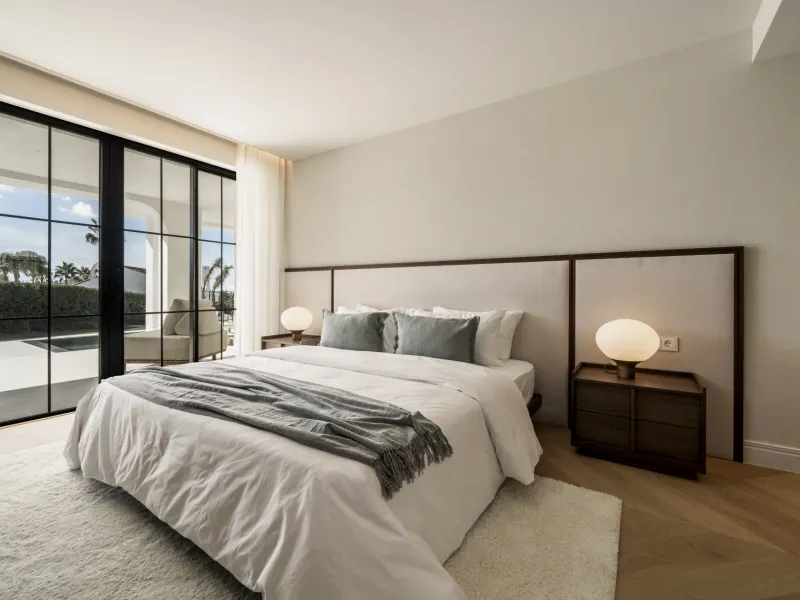 Renovated Luxury Villa in Nueva Andalucía with Golf & Sea Views and Private Spa