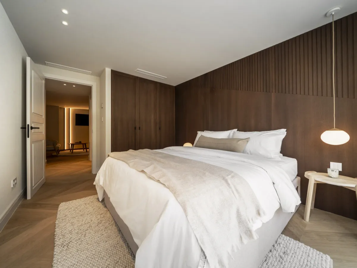 Renovated Luxury Villa in Nueva Andalucía with Golf & Sea Views and Private Spa