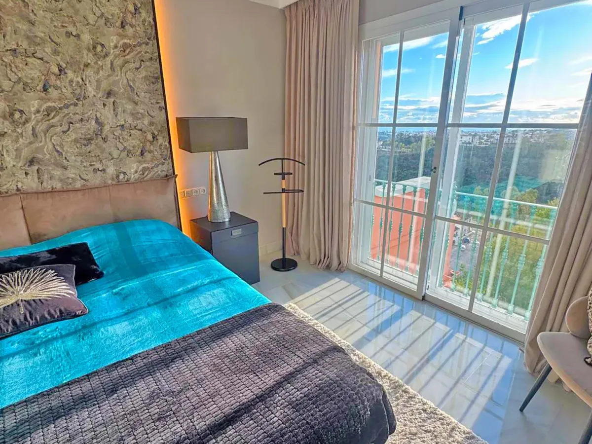 Exclusive Penthouse with Panoramic Sea Views in Monte Halcones