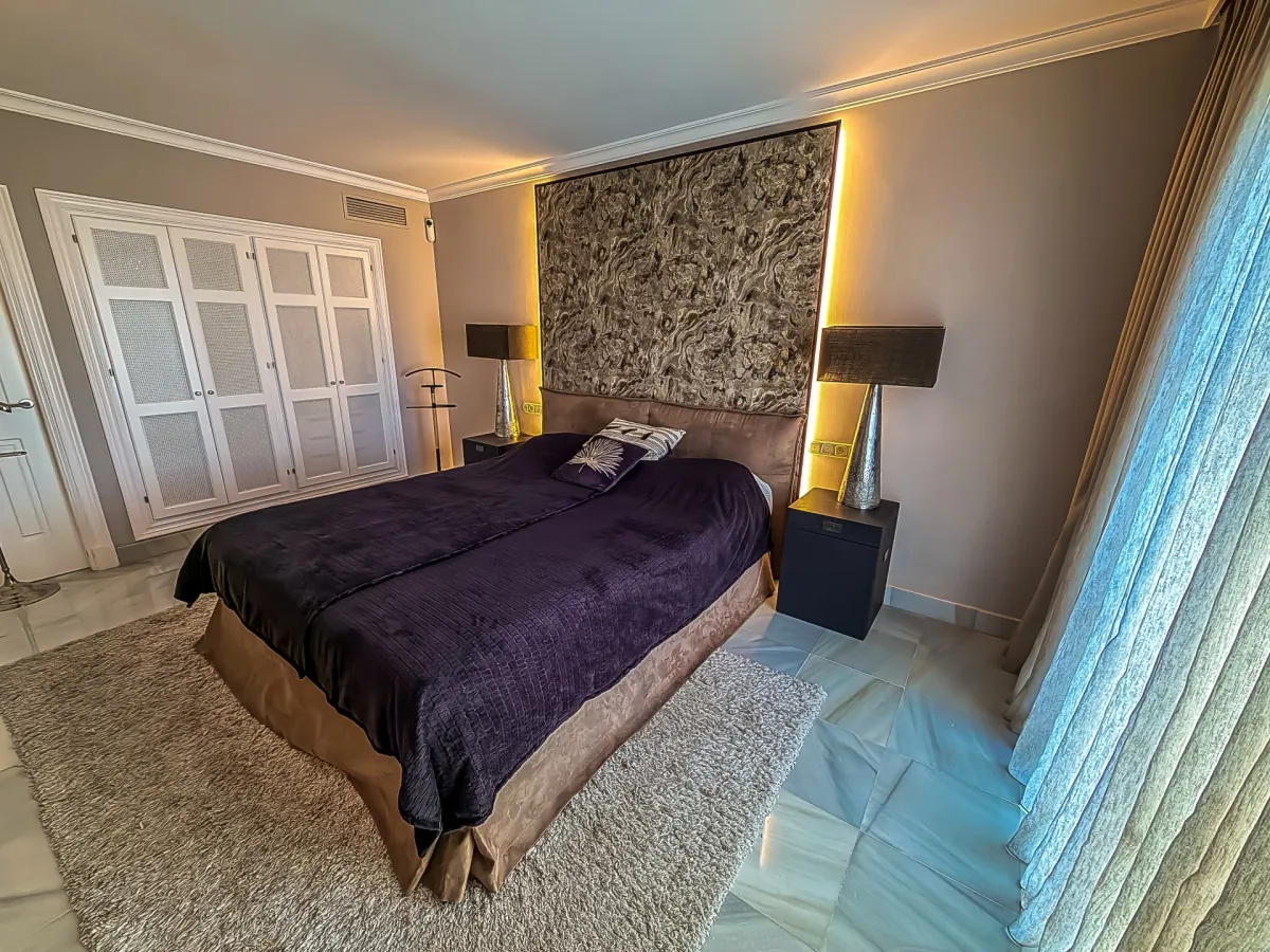 Exclusive Penthouse with Panoramic Sea Views in Monte Halcones