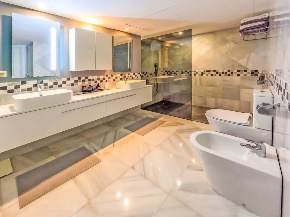 Exclusive Penthouse with Panoramic Sea Views in Monte Halcones