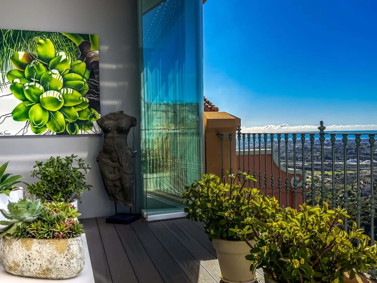 Exclusive Penthouse with Panoramic Sea Views in Monte Halcones