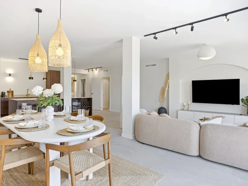 Impeccably refurbished, elevated south east facing ground-floor apartment located in the prestigious La Quinta Golf, Benahavis