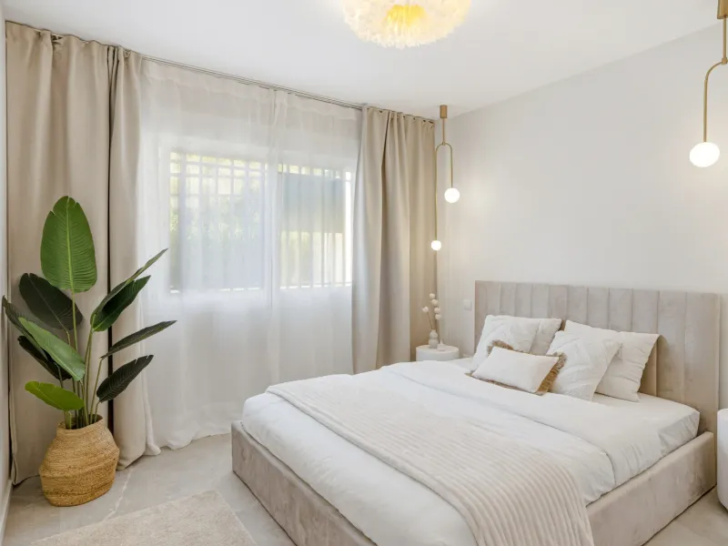 Impeccably refurbished, elevated south east facing ground-floor apartment located in the prestigious La Quinta Golf, Benahavis