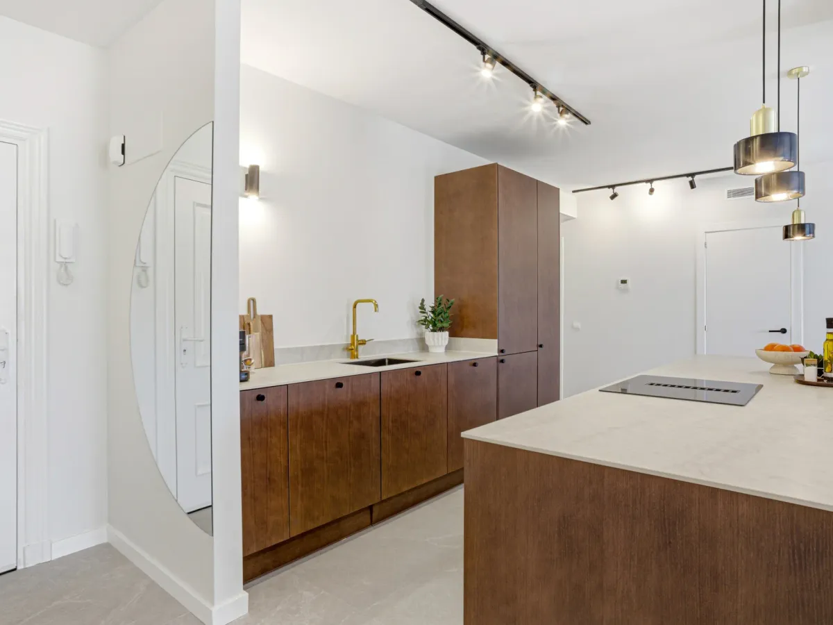 Impeccably refurbished, elevated south east facing ground-floor apartment located in the prestigious La Quinta Golf, Benahavis