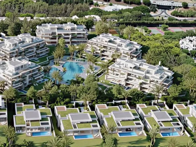 Beachfront Luxury Penthouse in Estepona