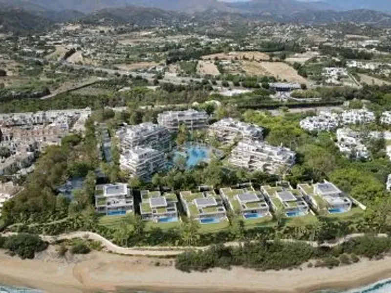 Beachfront Luxury Penthouse in Estepona