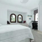 3-4 bedroom corner townhouse in the gated complex of Mirador del Paraiso 12