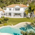 Luxury Villa in La Zagaleta with Sea-Views 2